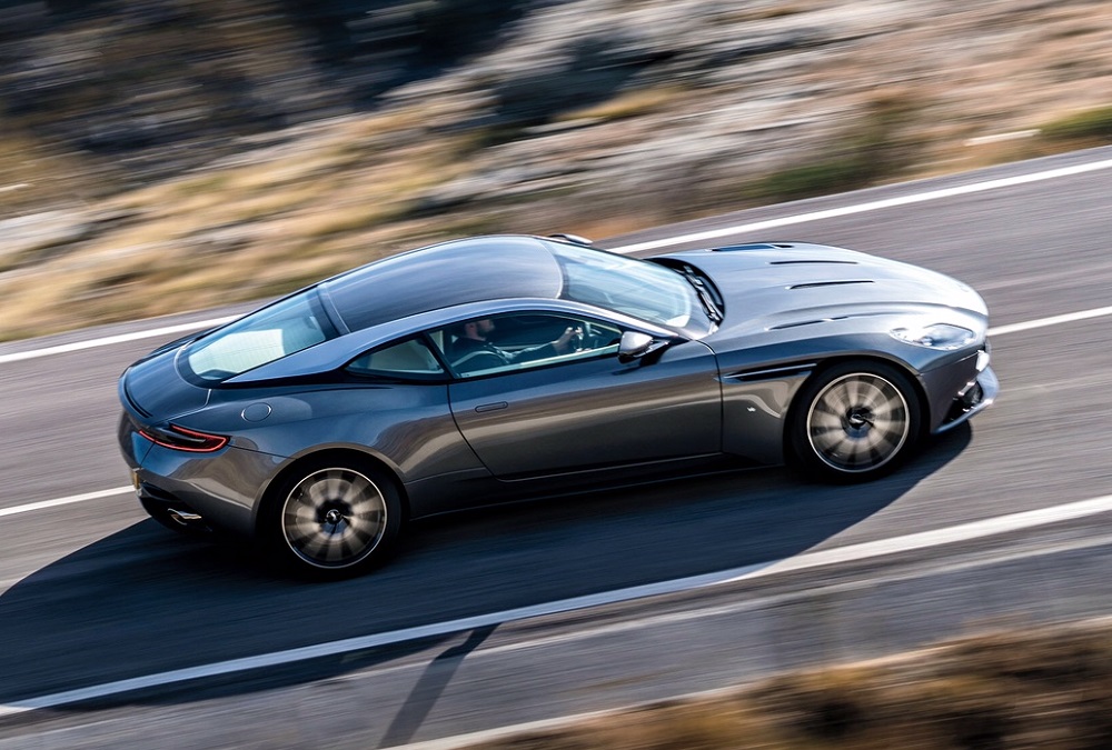 Meer foto's van nieuwe Aston Martin DB11 opgedoken