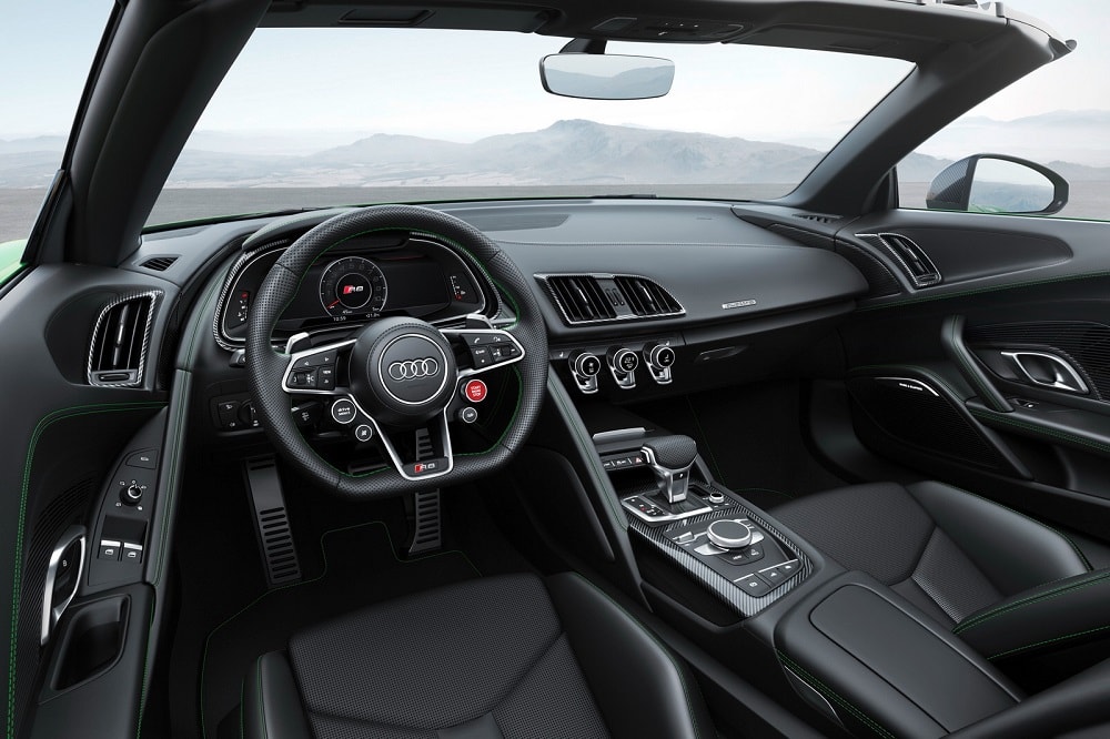 Audi vervolledigt gamma R8 met Spyder V10 plus