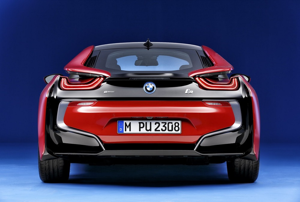 BMW viert succes van i8 met Protonic Red Edition
