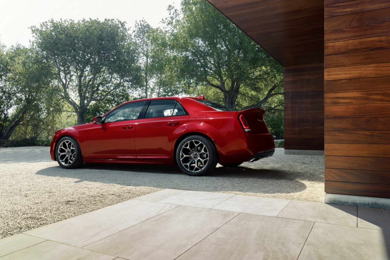 Chrysler geeft 300 een facelift