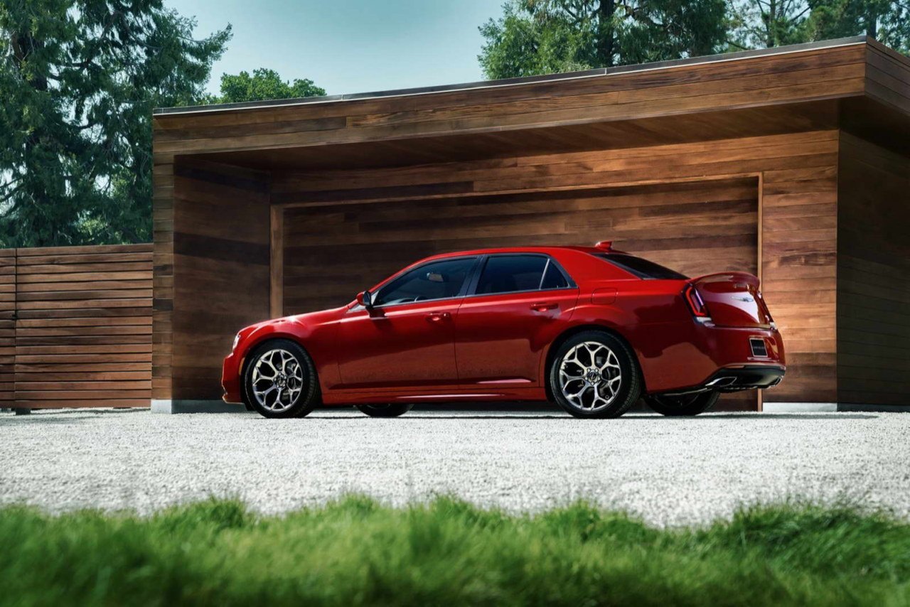 Chrysler geeft 300 een facelift
