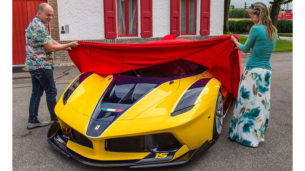 Topman Google doet zijn vrouw een Ferrari FXX K cadeau
