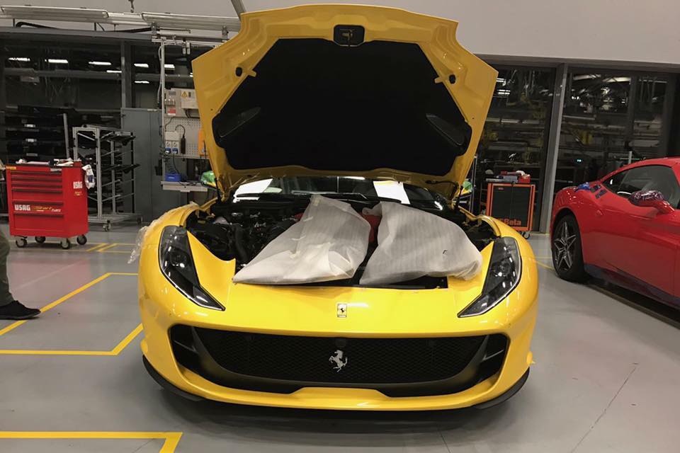 Nieuwe 812 Superfast nu al gespot in fabriek Ferrari