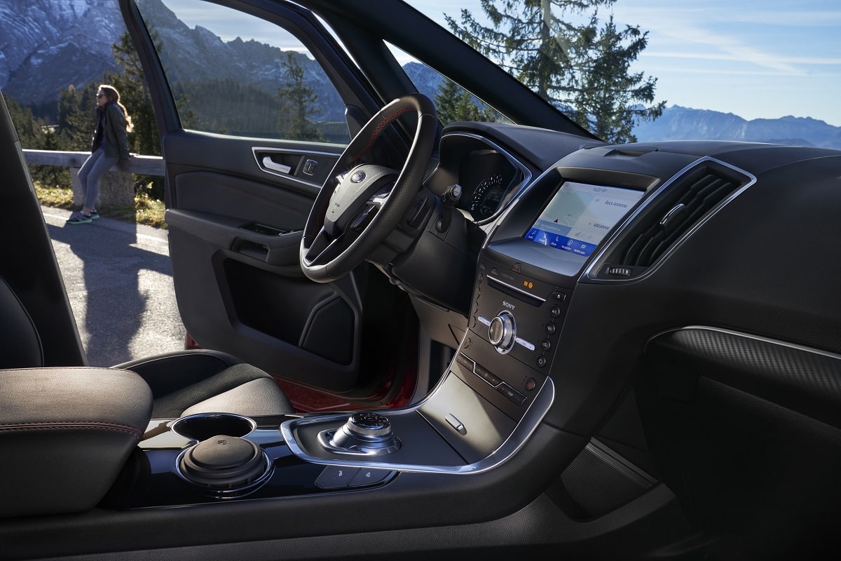 Rijtest Ford S-Max Hybrid ST-Line 190 pk (2021)