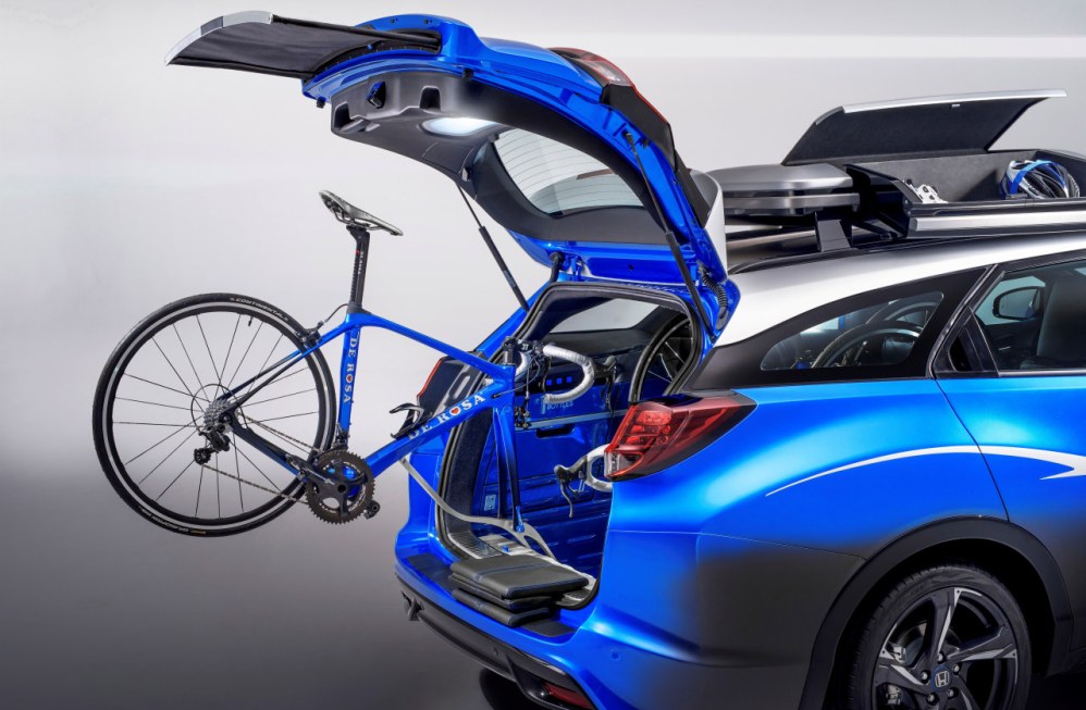 Honda Civic Tourer Active Life Concept focust op sportievelingen