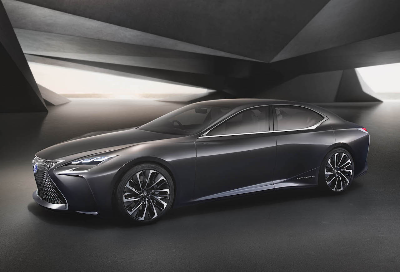 Nieuwe Lexus LF-FC concept rijdt op waterstof