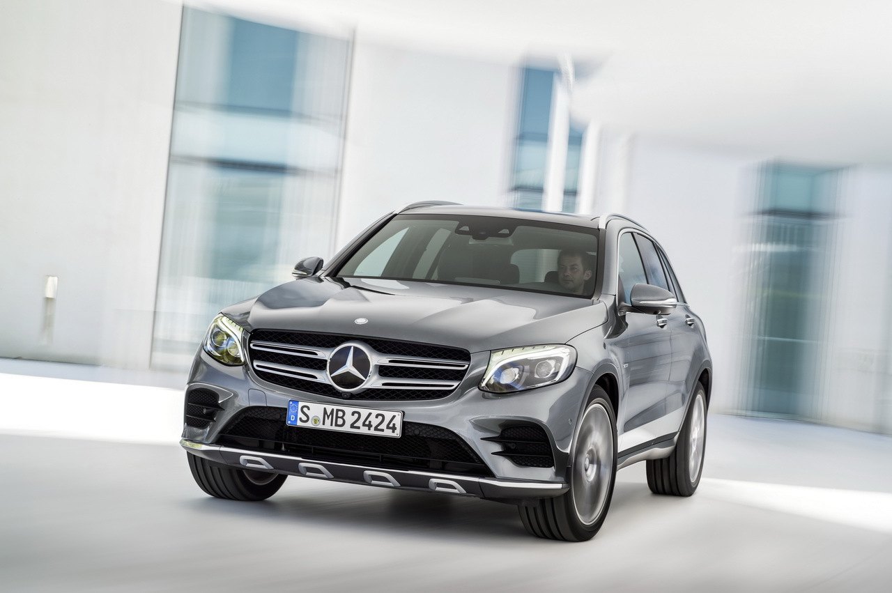 Mercedes haalt doek van nieuwe GLC