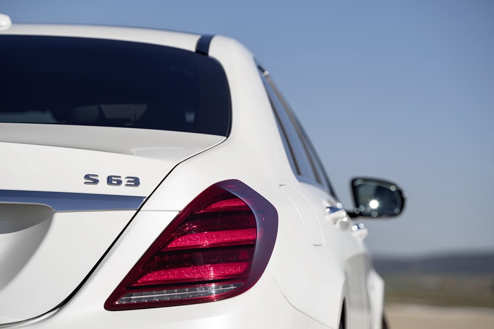 Mercedes stelt vernieuwde S-Klasse voor