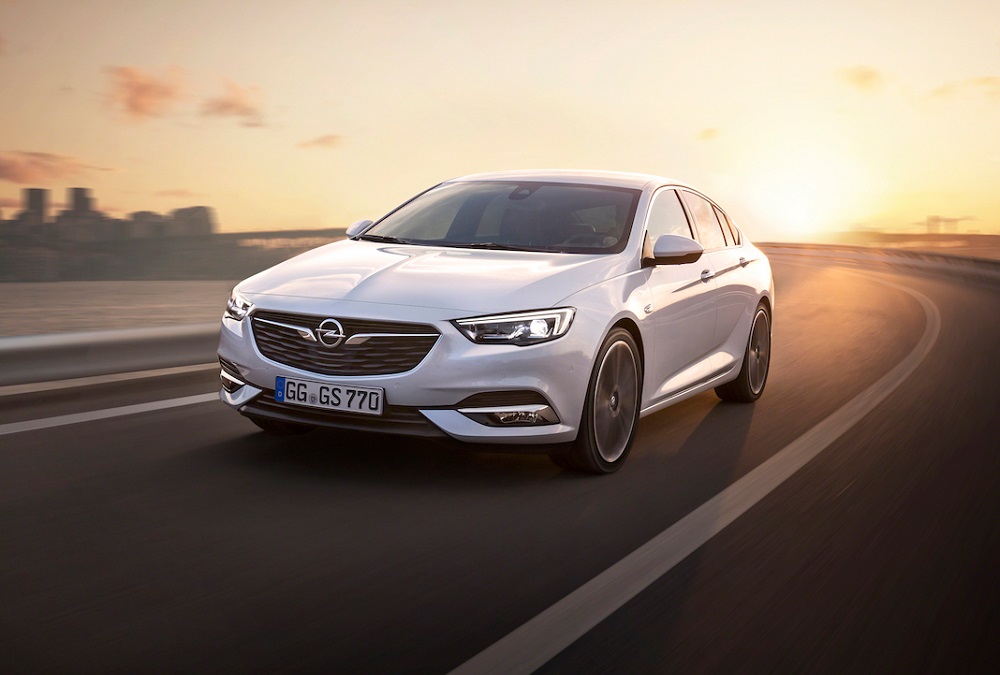 Opel haalt doek van Insignia Grand Sport