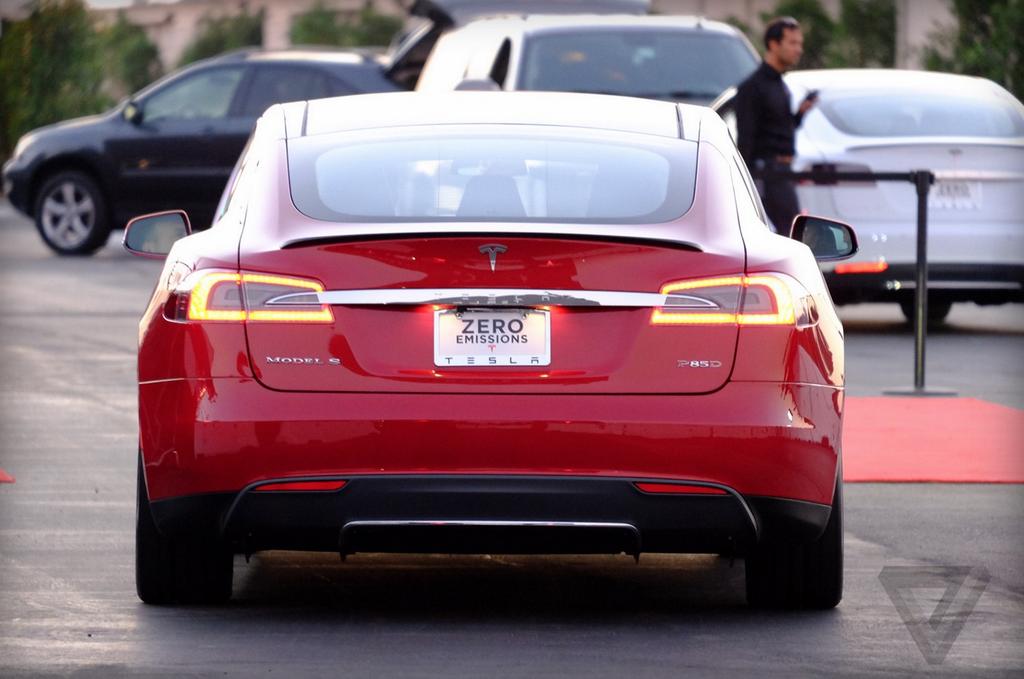 Software-update maakt Tesla Model S P85D nog sneller