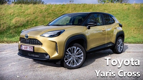 video Toyota Yaris Cross 2022: exterior and interior