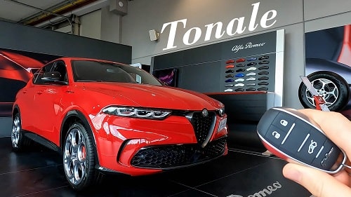 video Alfa Romeo Tonale 2022: exterior and interior