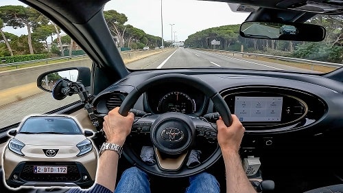 video Toyota Aygo X CVT 2022 POV rijtest