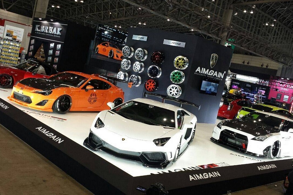 Aimgain aan de slag met witte Lamborghini Aventador