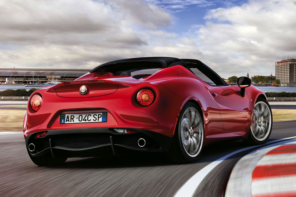 Heerlijke fotospecial van Alfa Romeo 4C Spider