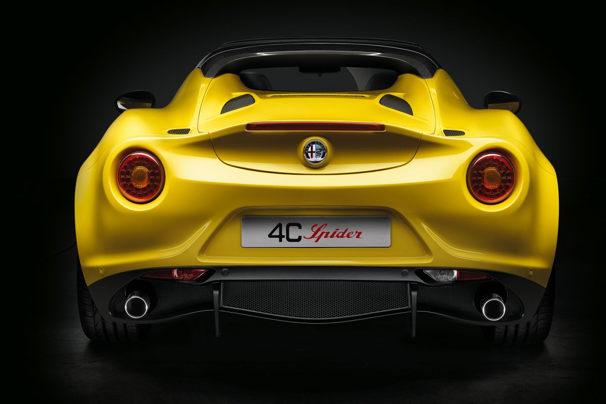 Heerlijke fotospecial van Alfa Romeo 4C Spider