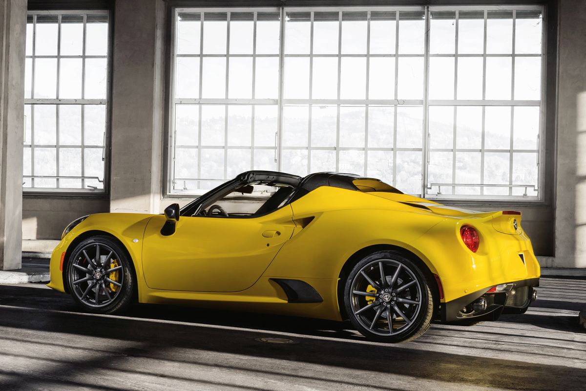 Heerlijke fotospecial van Alfa Romeo 4C Spider