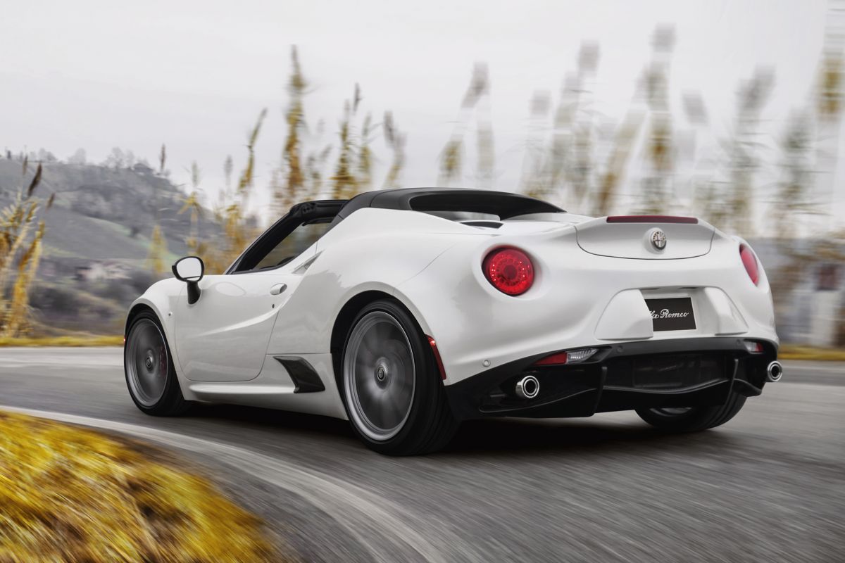 Heerlijke fotospecial van Alfa Romeo 4C Spider