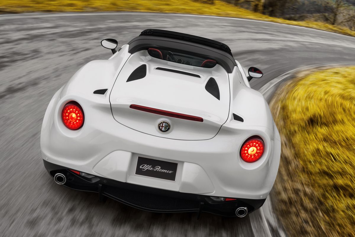 Heerlijke fotospecial van Alfa Romeo 4C Spider