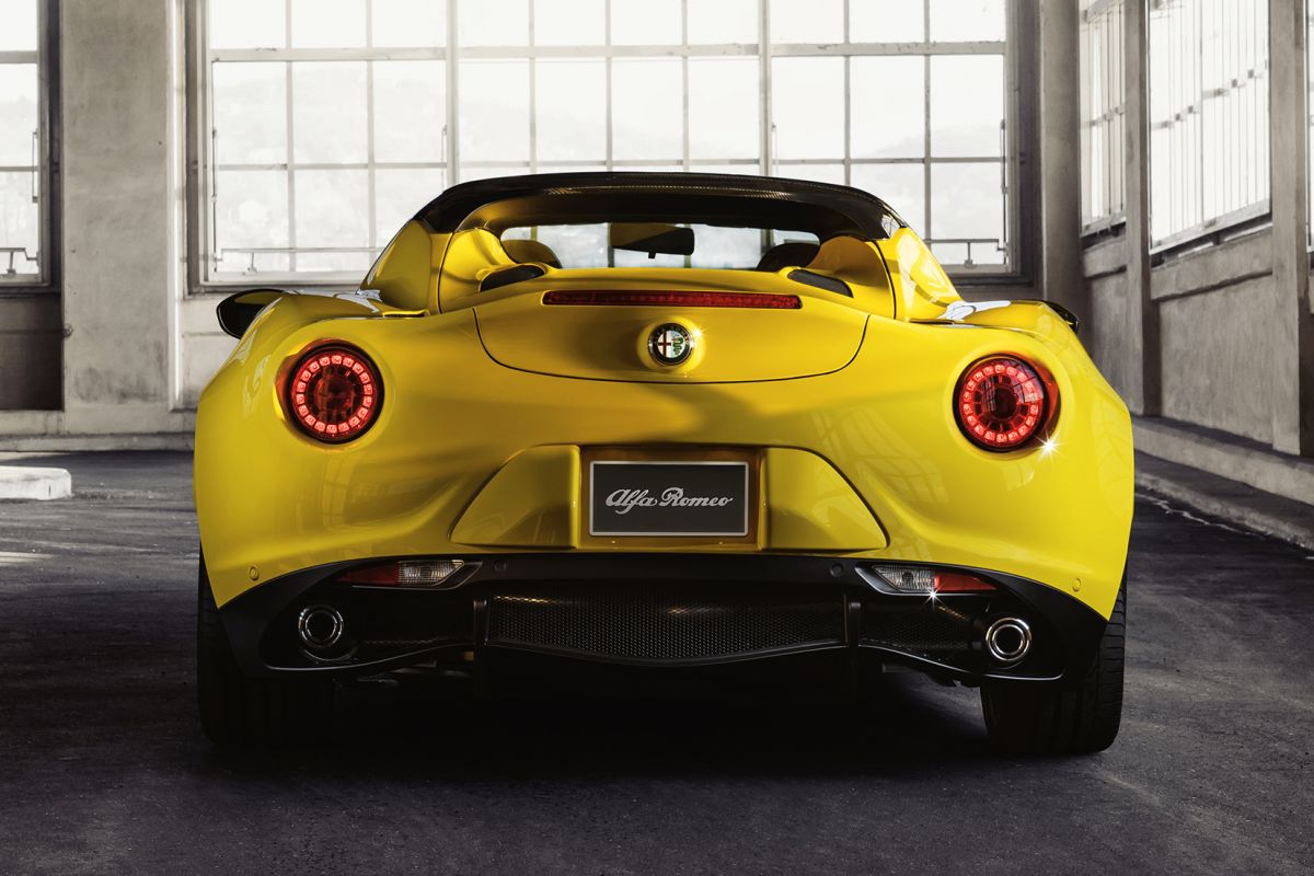 Heerlijke fotospecial van Alfa Romeo 4C Spider