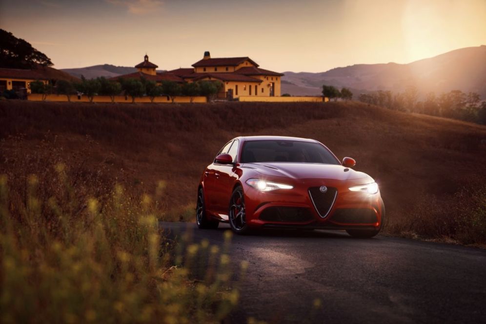 Alfa Romeo geeft nieuwe stapel foto's vrij van Giulia Quadrifoglio Verde