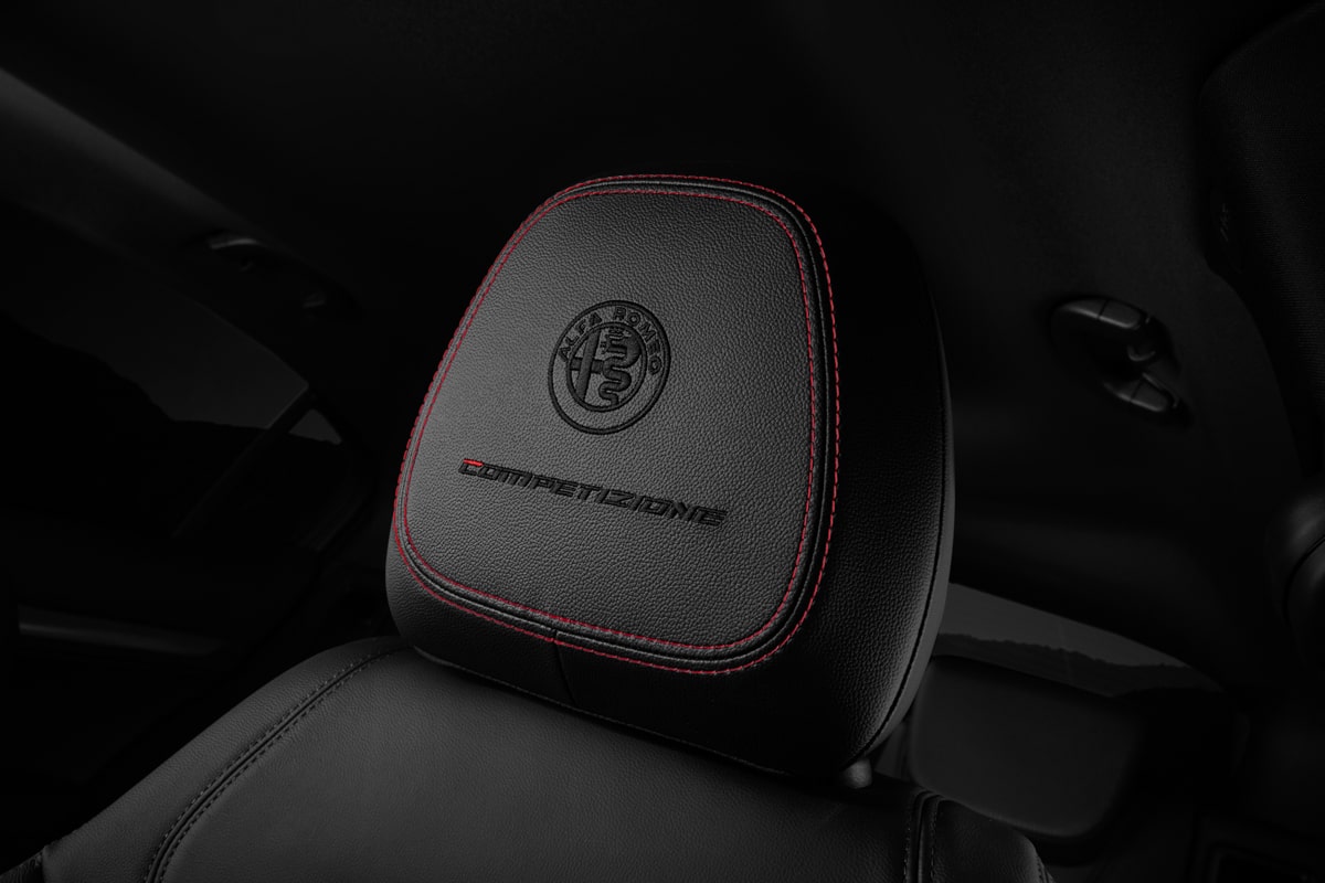 Alfa Romeo Giulia 2024 intérieur