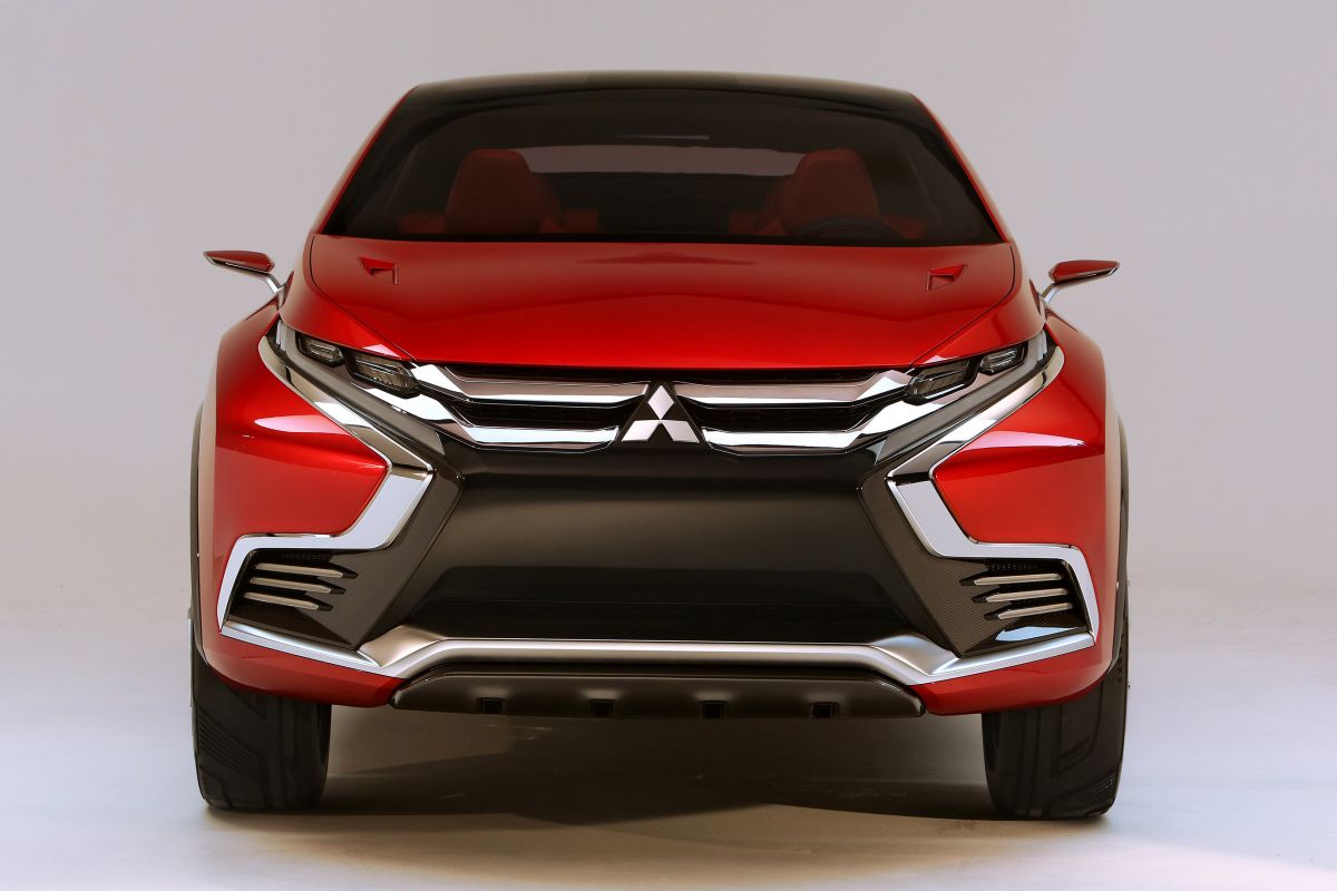 Heeft Mitsubishi plagiaat gepleegd met de XR-PHEV II ?