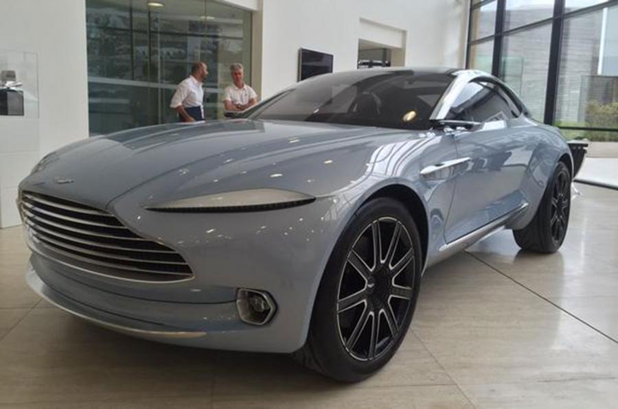 Aston Martin toont DBX Concept in Mako Blue