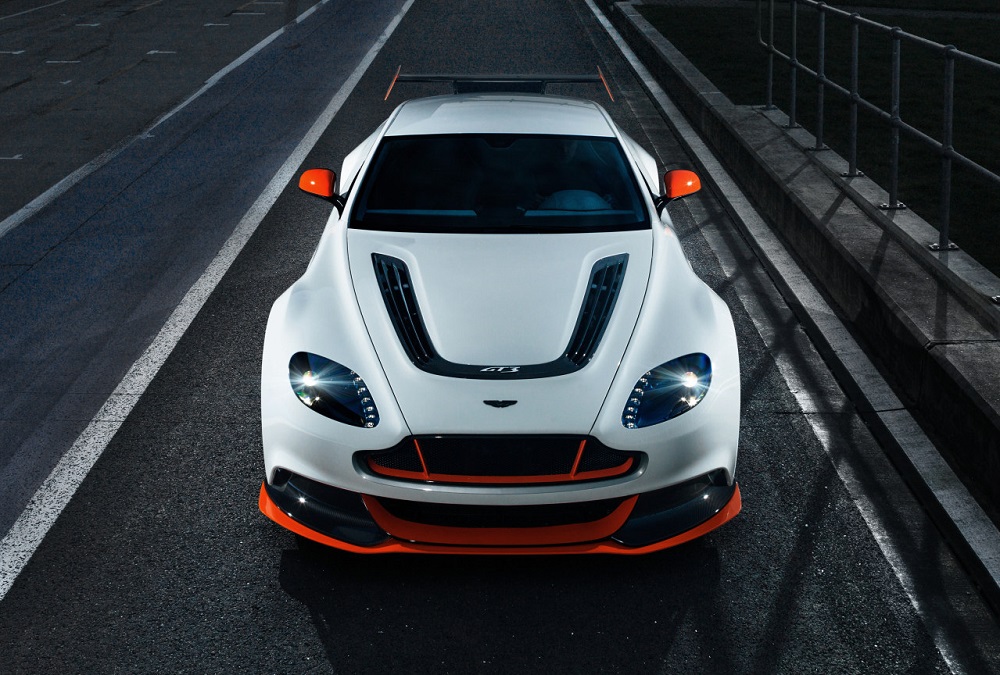 Aston Martin stelt straatlegale V12 Vantage GT3 voor