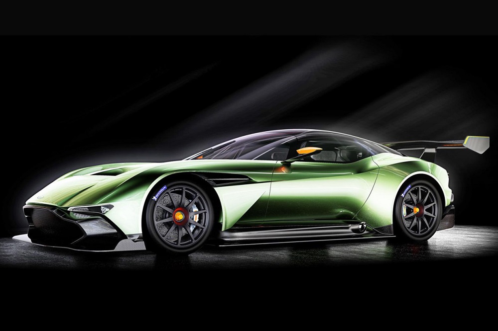 Indrukwekkende Aston Martin Vulcan is officieel