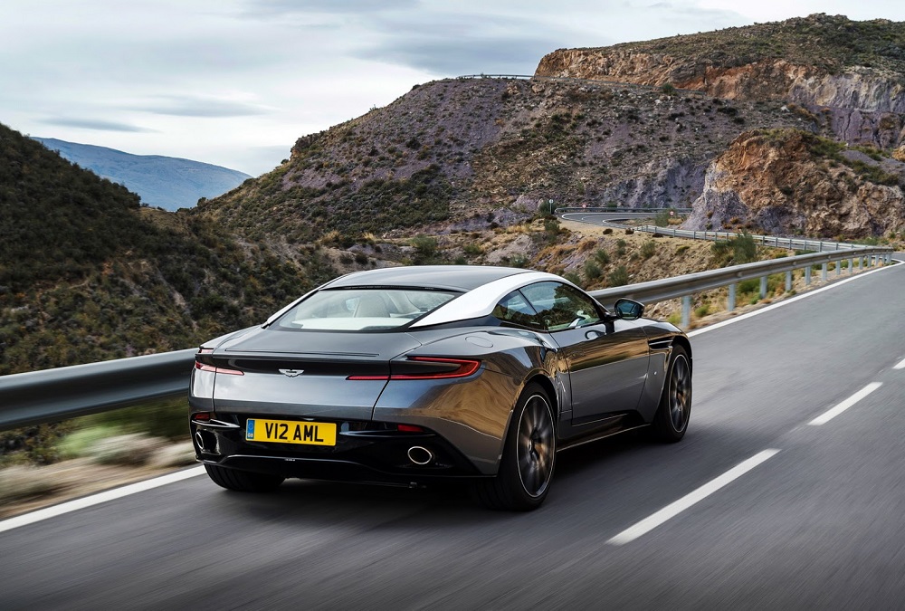 De nieuwe Aston Martin DB11 vanuit alle hoeken bekeken