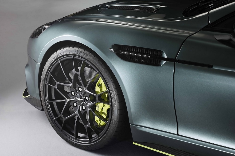 Aston Martin Rapide AMR officieel voorgesteld