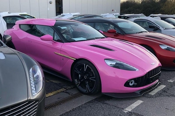 Klant bestelt roze Aston Martin Vanquish Zagato Shooting Brake