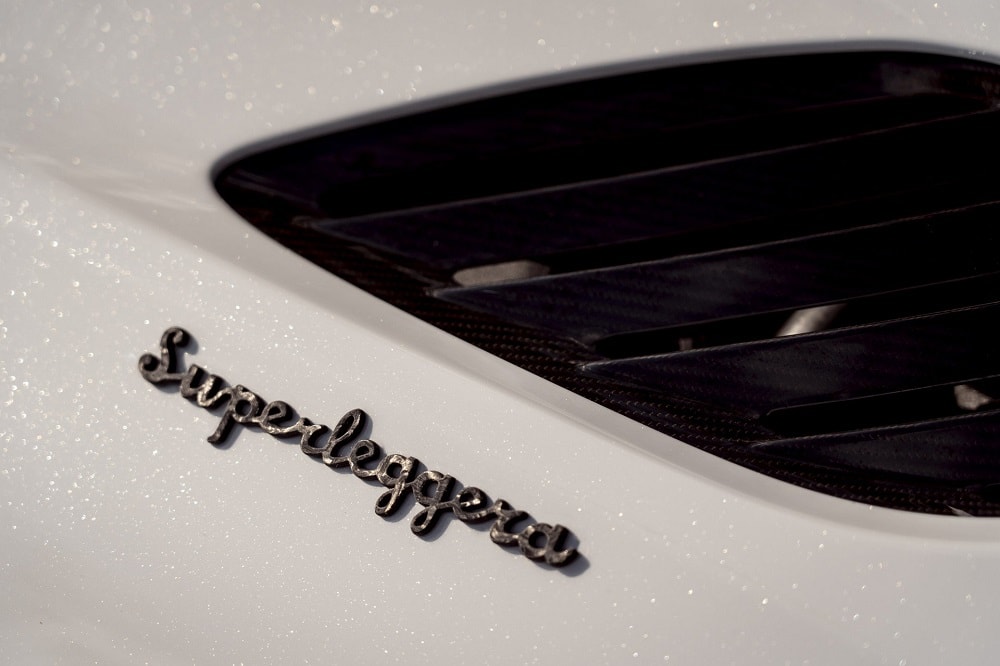 Aston Martin DBS Superleggera Volante is officieel