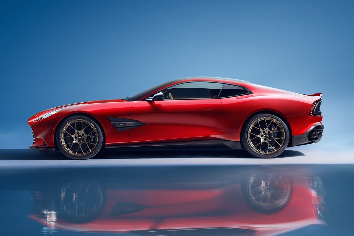 Aston Martin Vanquish 2025