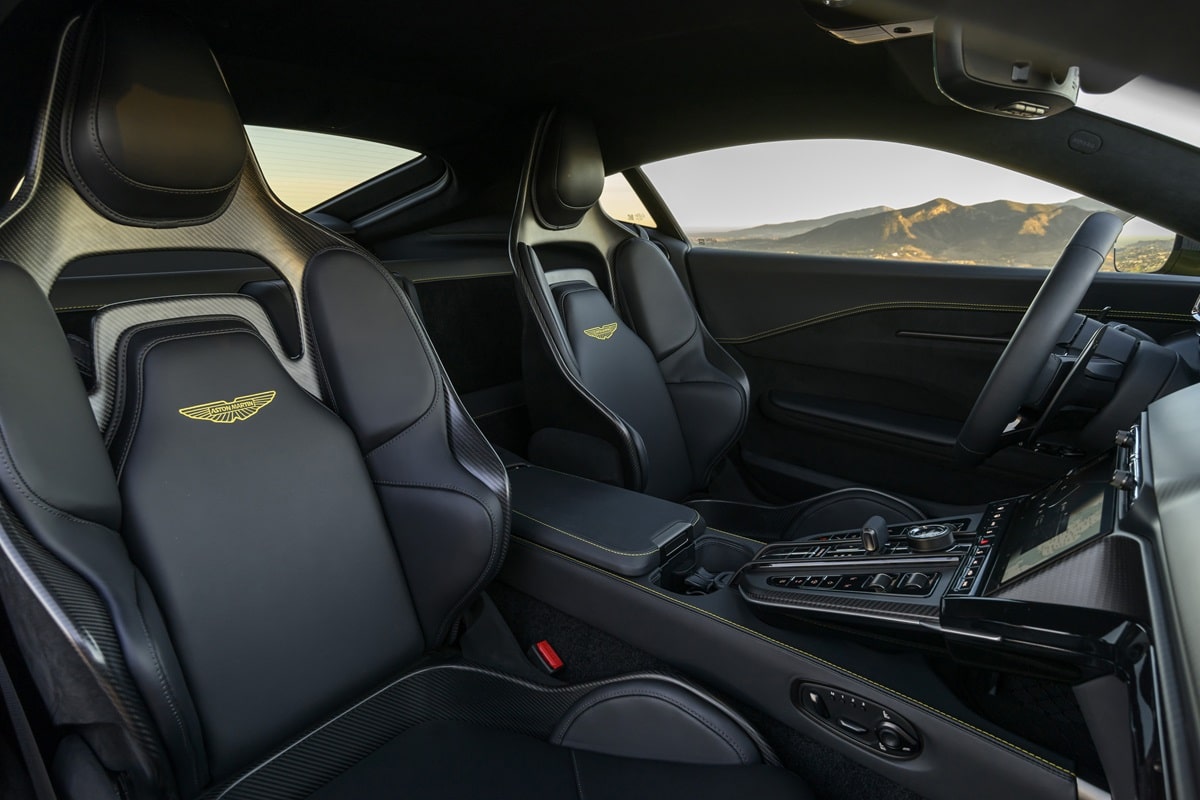 Aston Martin Vantage 2024 intérieur