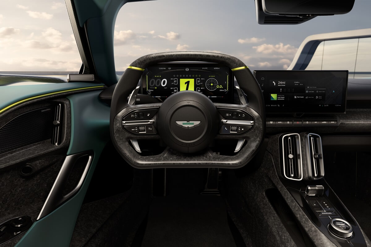 Aston Martin Valhalla 2025 intérieur tableau de bord