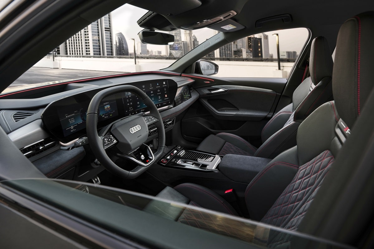Intérieur Audi Q6 e-tron 2024 quattro 387 ch BVA traction intégrale