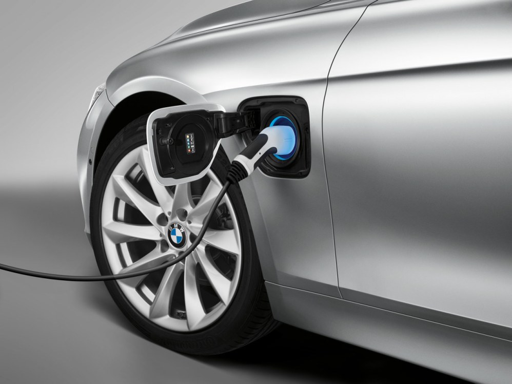 BMW lanceert plug-in hybride op basis van 3 Reeks