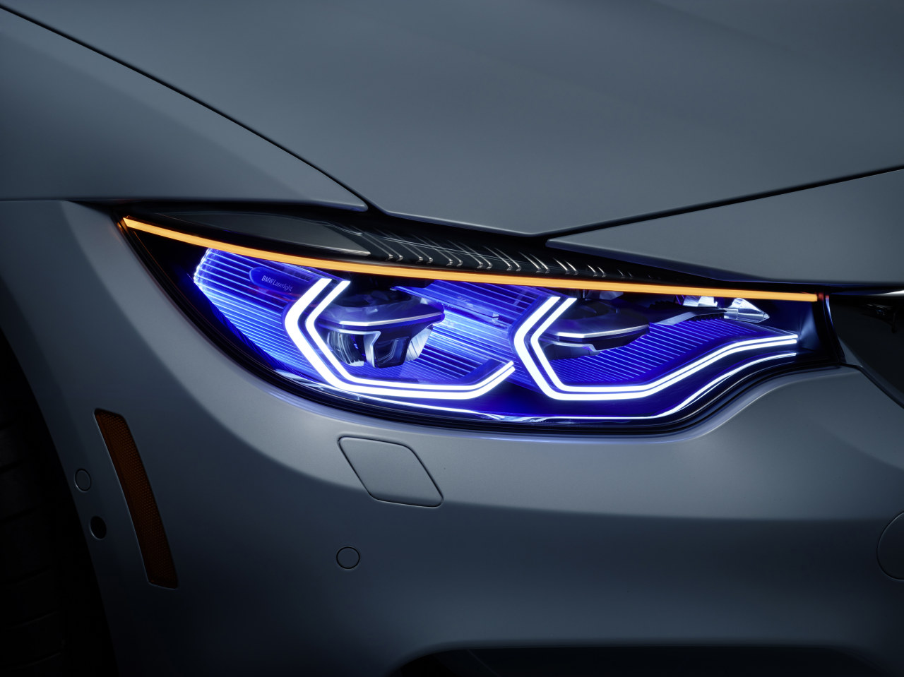 BMW zet in op lasertechnologie met M4 Concept Iconic Lights