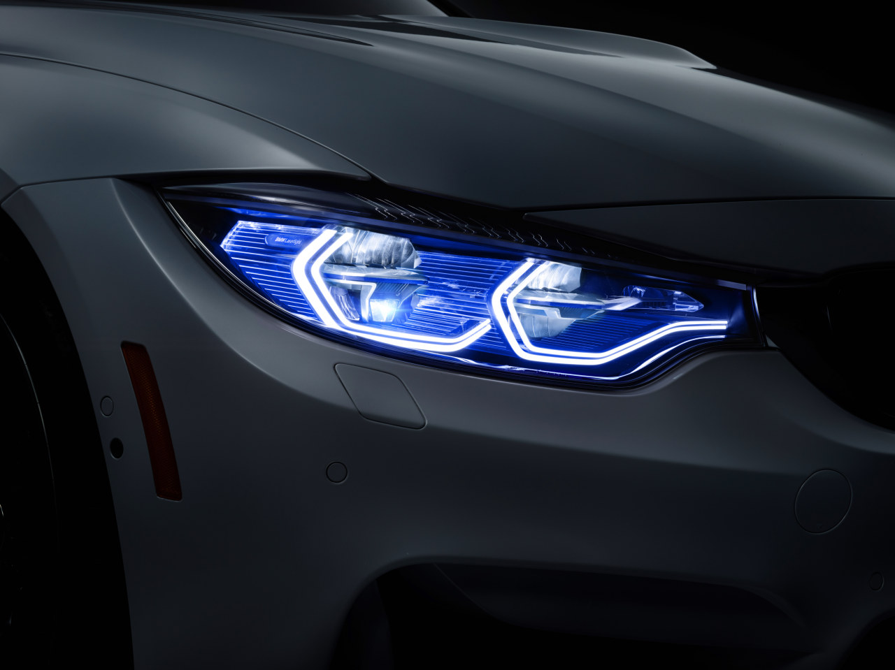 BMW zet in op lasertechnologie met M4 Concept Iconic Lights