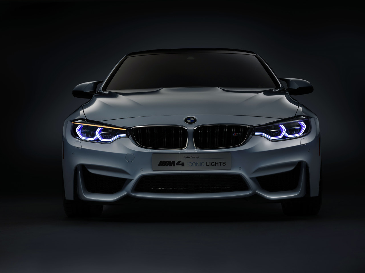 BMW zet in op lasertechnologie met M4 Concept Iconic Lights