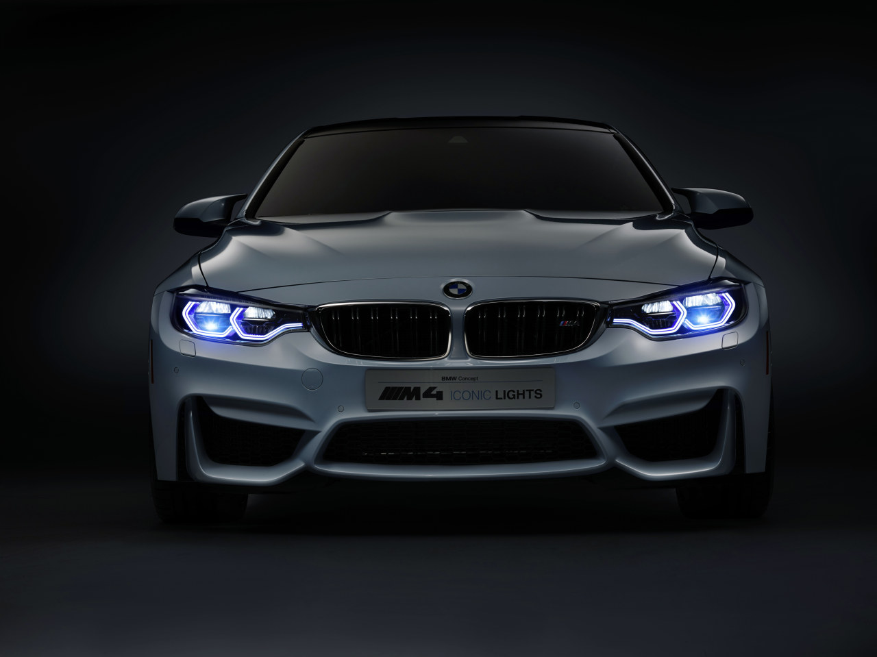 BMW zet in op lasertechnologie met M4 Concept Iconic Lights