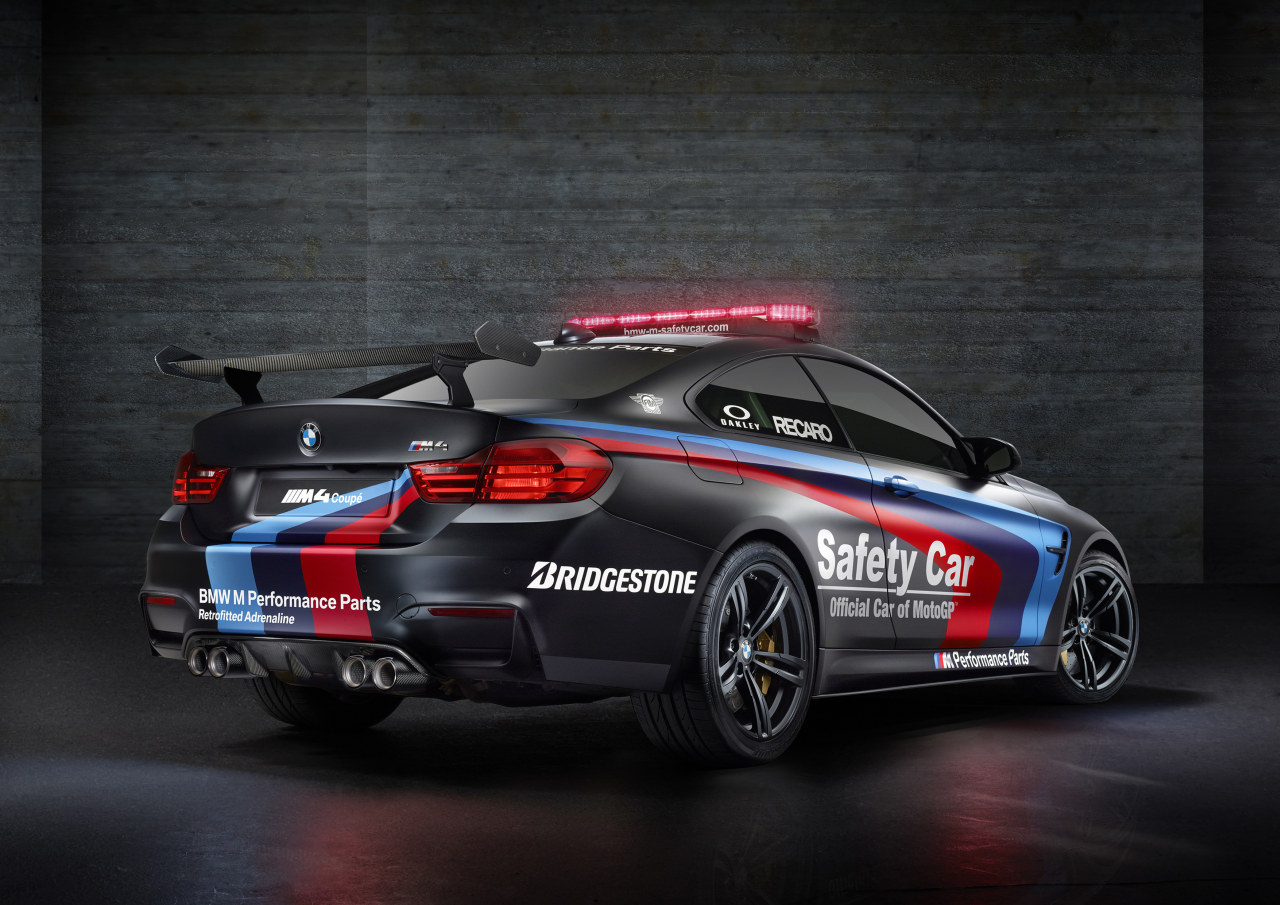 BMW M4 Coupé met waterinjectiesysteem als safety car in MotoGP