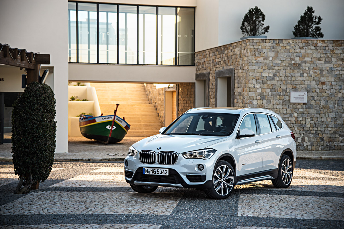 BMW haalt doek van nieuwe X1