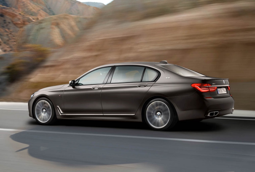 BMW M760Li xDrive: terugkeer van de V12