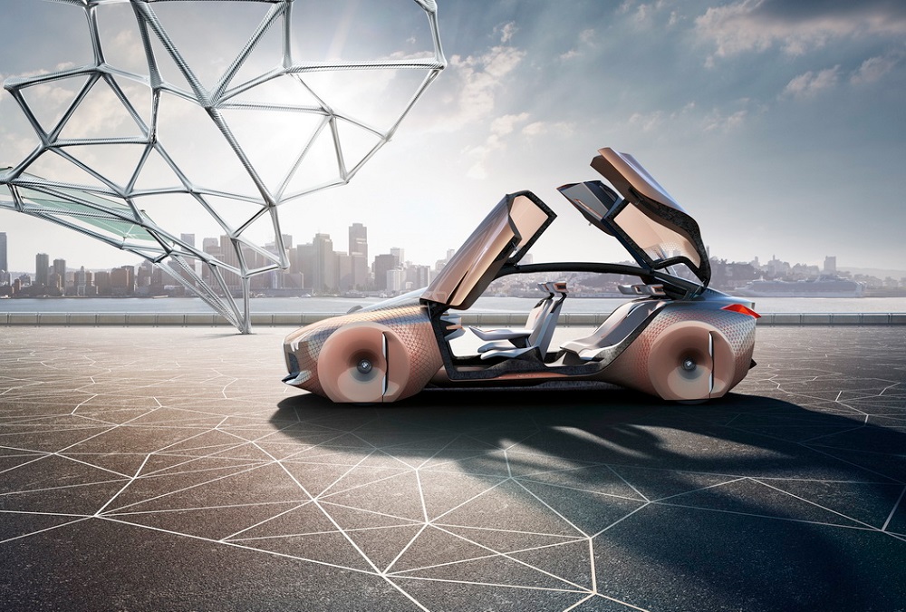 BMW viert honderdjarig bestaan met Vision Next 100 Concept