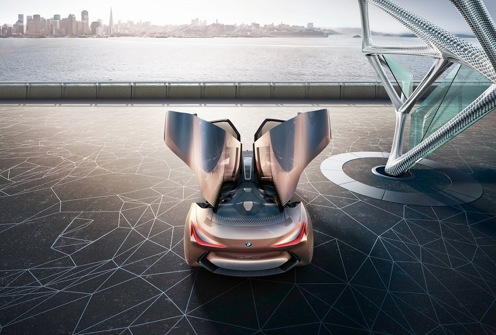 BMW viert honderdjarig bestaan met Vision Next 100 Concept