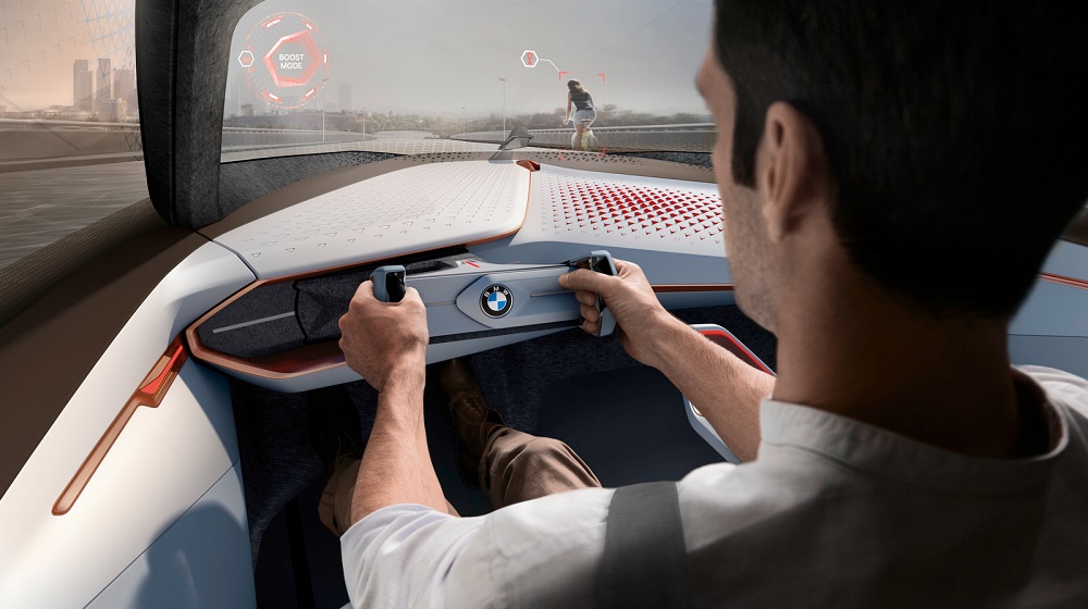 BMW viert honderdjarig bestaan met Vision Next 100 Concept