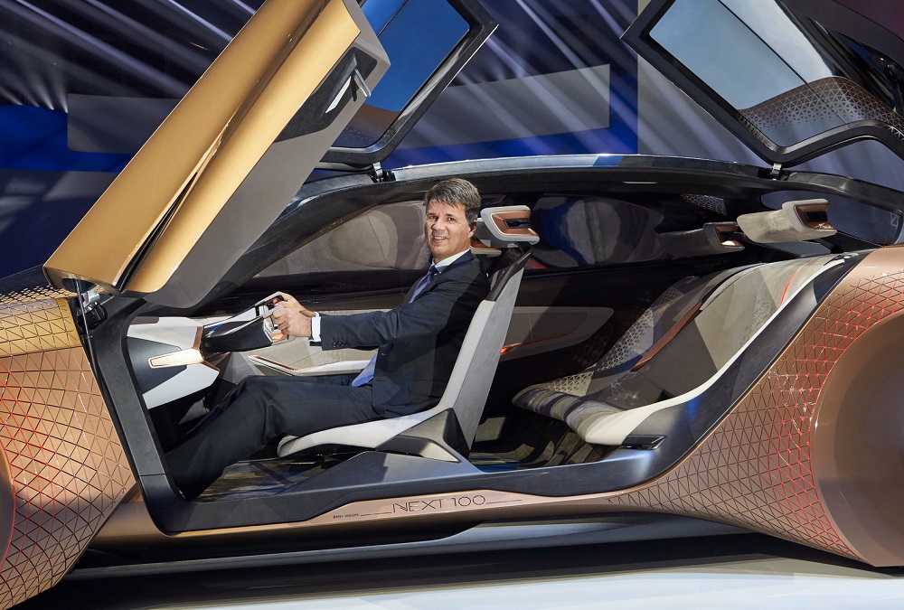 BMW viert honderdjarig bestaan met Vision Next 100 Concept